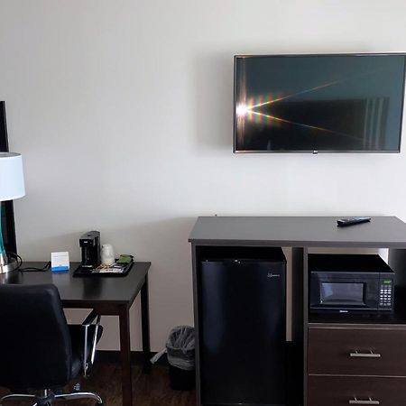 Days Inn By Wyndham Goldsboro Εξωτερικό φωτογραφία