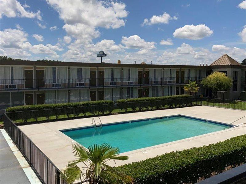 Days Inn By Wyndham Goldsboro Εξωτερικό φωτογραφία