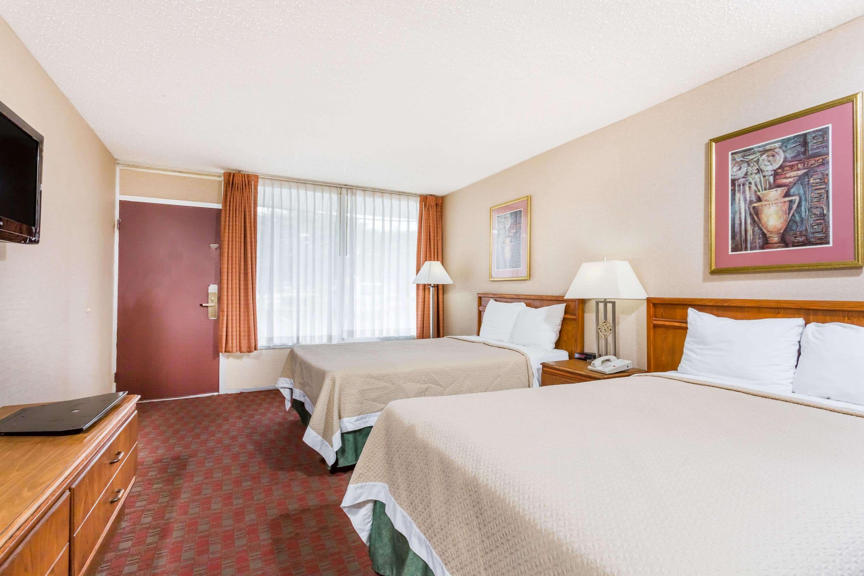 Days Inn By Wyndham Goldsboro Εξωτερικό φωτογραφία